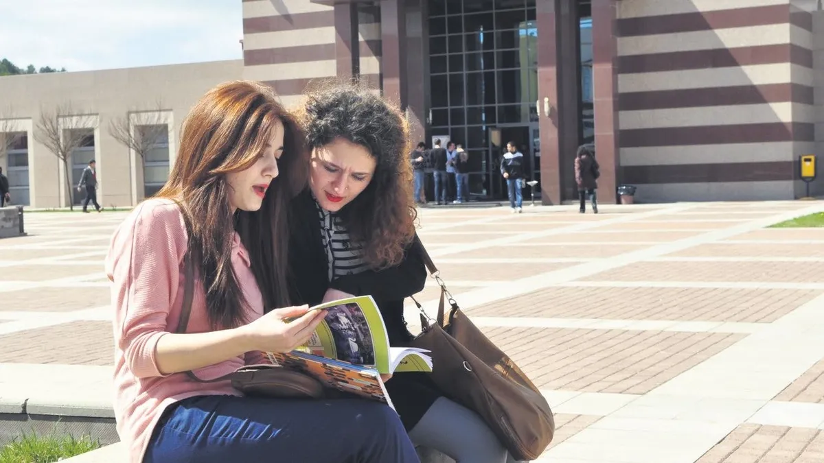 YÖK'ten vakıf üniversitelerine öğrenci ücreti uyarısı