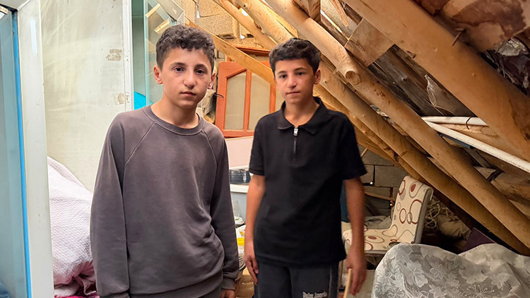 Yokluk İçinde Büyük Başarı: İkizler LGS'de Zor Şartlarda Zirvede
