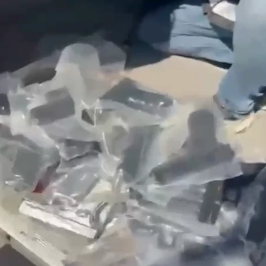 Yolcu otobüsünde cephanelik: 120 ruhsatsız tabanca ele geçirildi