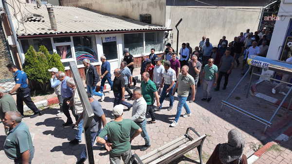 Yozgat'ta CHP'den İstifa Ettiler, Yeni Parti İlçe Binasına Yürüdüler