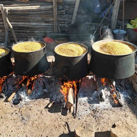 Yozgat'ta bulgur kazanları kaynamaya başladı: Üç saat ateşte, üç günde sofrada