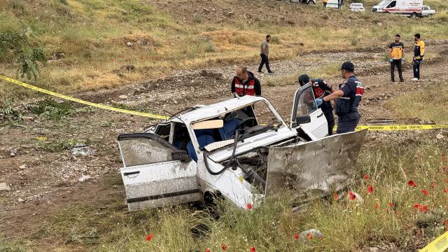 Yozgat Yerköy'de Köprüden Düşen Otomobilde 2 Çocuk Öldü, 3 Yaralı