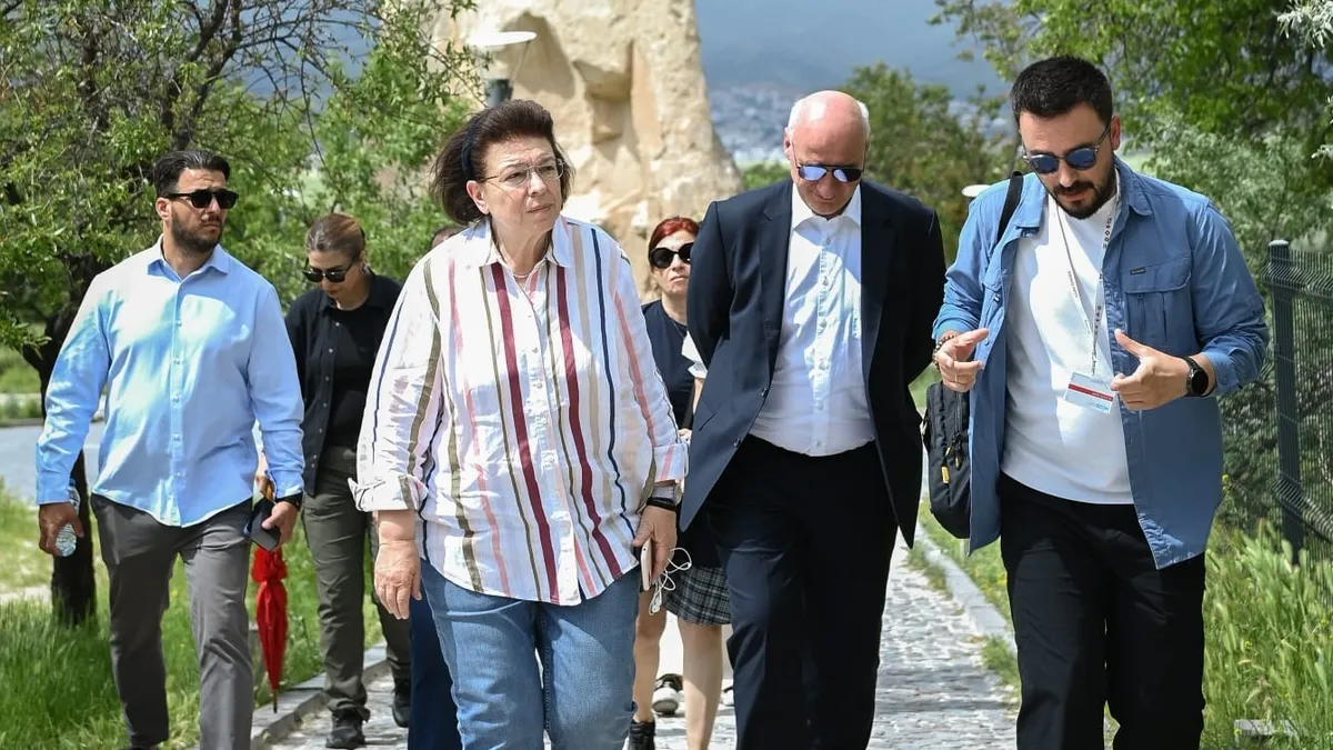 Yunan Bakan Mendoni'den Kapadokya'da Kültür Turu