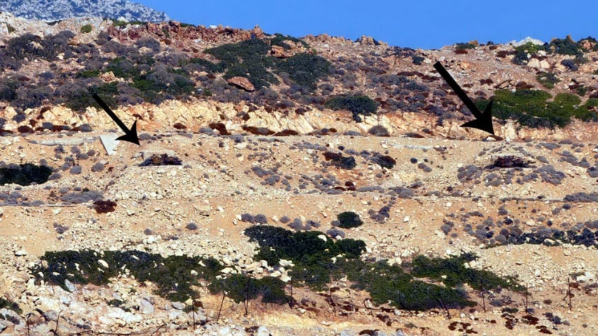 Yunanistan Ege Adaları'nı kazıp kritik askeri malzeme gömüyor