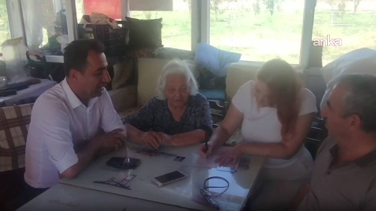 Yüz Yaşındaki Müzeyyen Eröz Efsanesi: Niğde'nin İlk Kadın Belediye Meclis Üyesi YENİ Parti'ye Katıldı