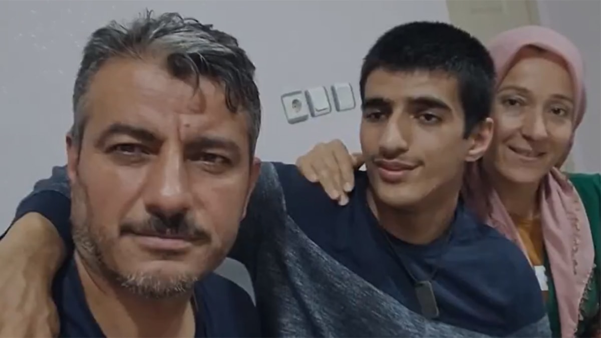 Yüzde 99 engelli oğlu için aylık alamayan baba: Bakanlıkta çalışıyorum