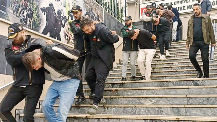 Yüzünü değiştiremeden yakalandı: 8 şüpheli gözaltında