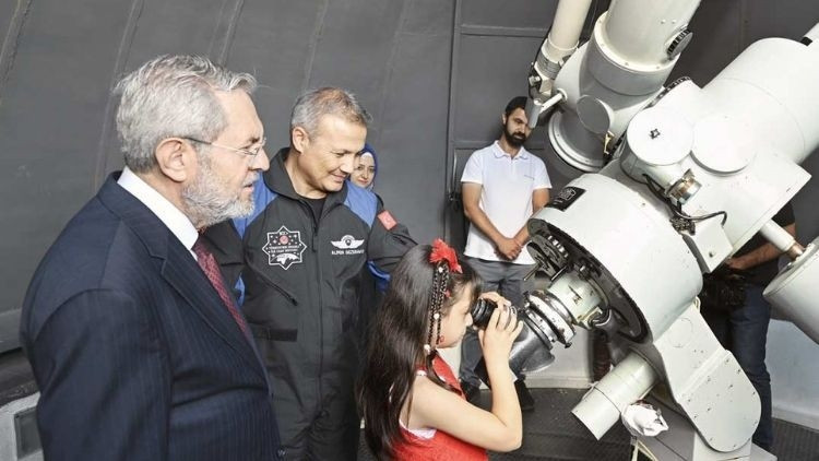 Zehra'nın Gökyüzü Hayalleri Gerçek Oldu: Gezeravcı ile Buluştu