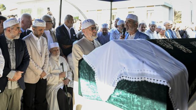 Zehra Sert Son Yolculuğuna Uğurlandı