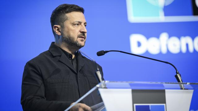 Zelenski: NATO'nun Kolektif Savunmasının Parçası Olmalıyız