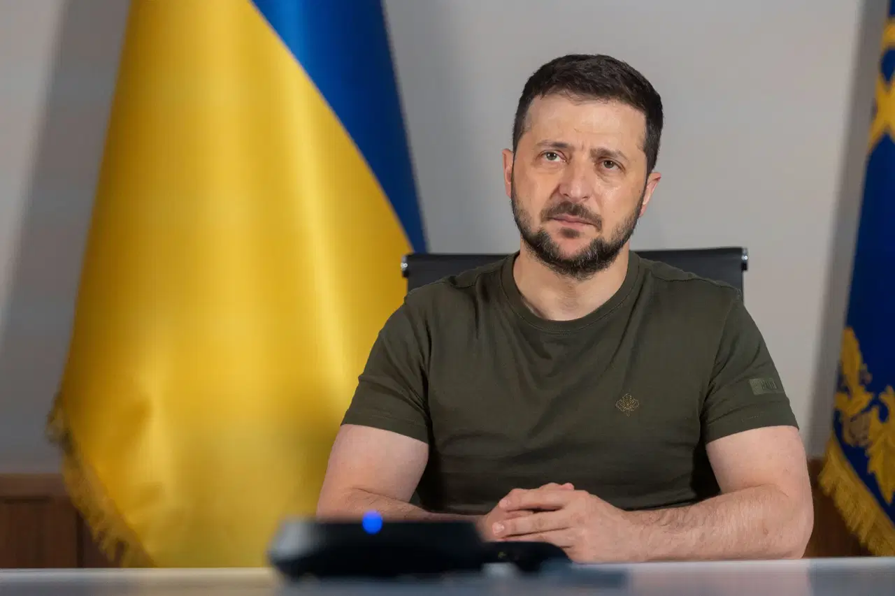 Zelenski: Rusya'daki 3 petrol rafinerisine Ukrayna güçleri saldırdı