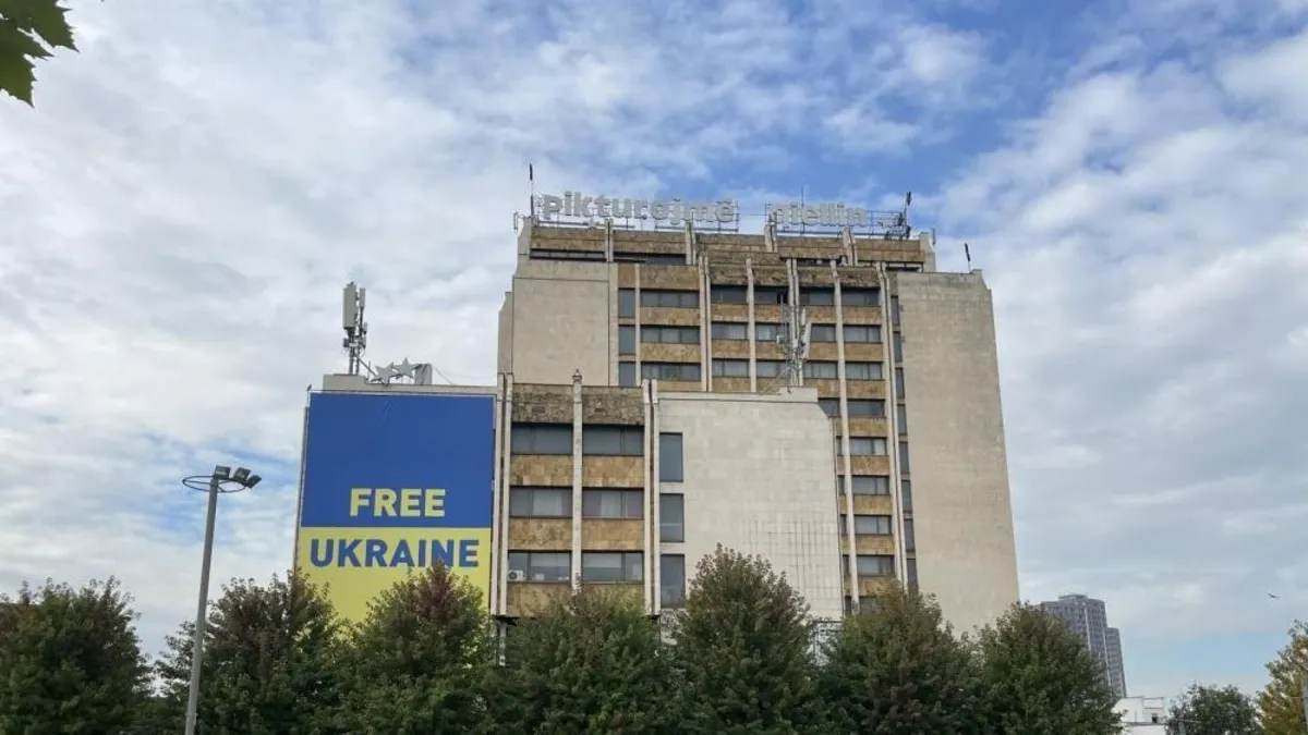 Zelenskiy'nin Kosova Açıklaması Sonrası Priştine'de Bayrak Değişimi