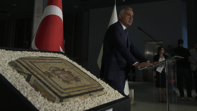 Zeugma'nın kayıp mozaiği 23 yıl sonra Türkiye'de: 'Çingene Kızı'nın 13. parçası Gaziantep'te