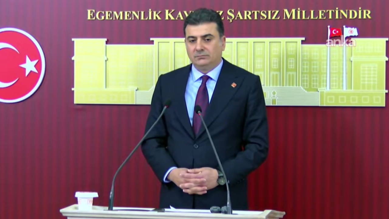 Zeynel Emre'den Müslim Sarı'ya 'dokunulmazlık' tepkisi: 'Yargılanacaklarını nereden biliyorsunuz