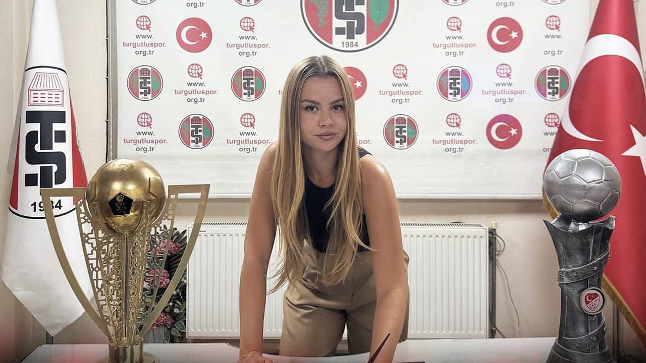 Zeynep Mestan: Turgutluspor'un 22 Yaşındaki Kadın Teknik Direktörü