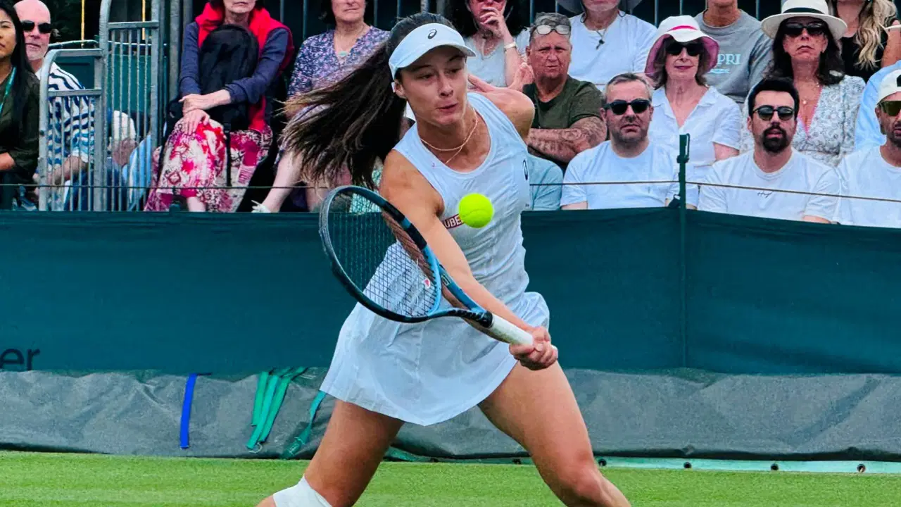 Zeynep Sönmez Wimbledon'a Veda Etti: İkinci Turda Claire Liu'ya Mağlup Oldu