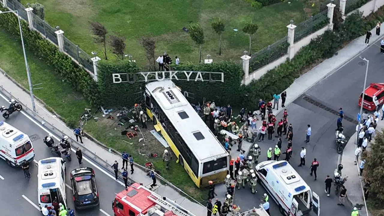 Zeytinburnu'ndaki otobüs kazasında ölü sayısı 1'e yükseldi