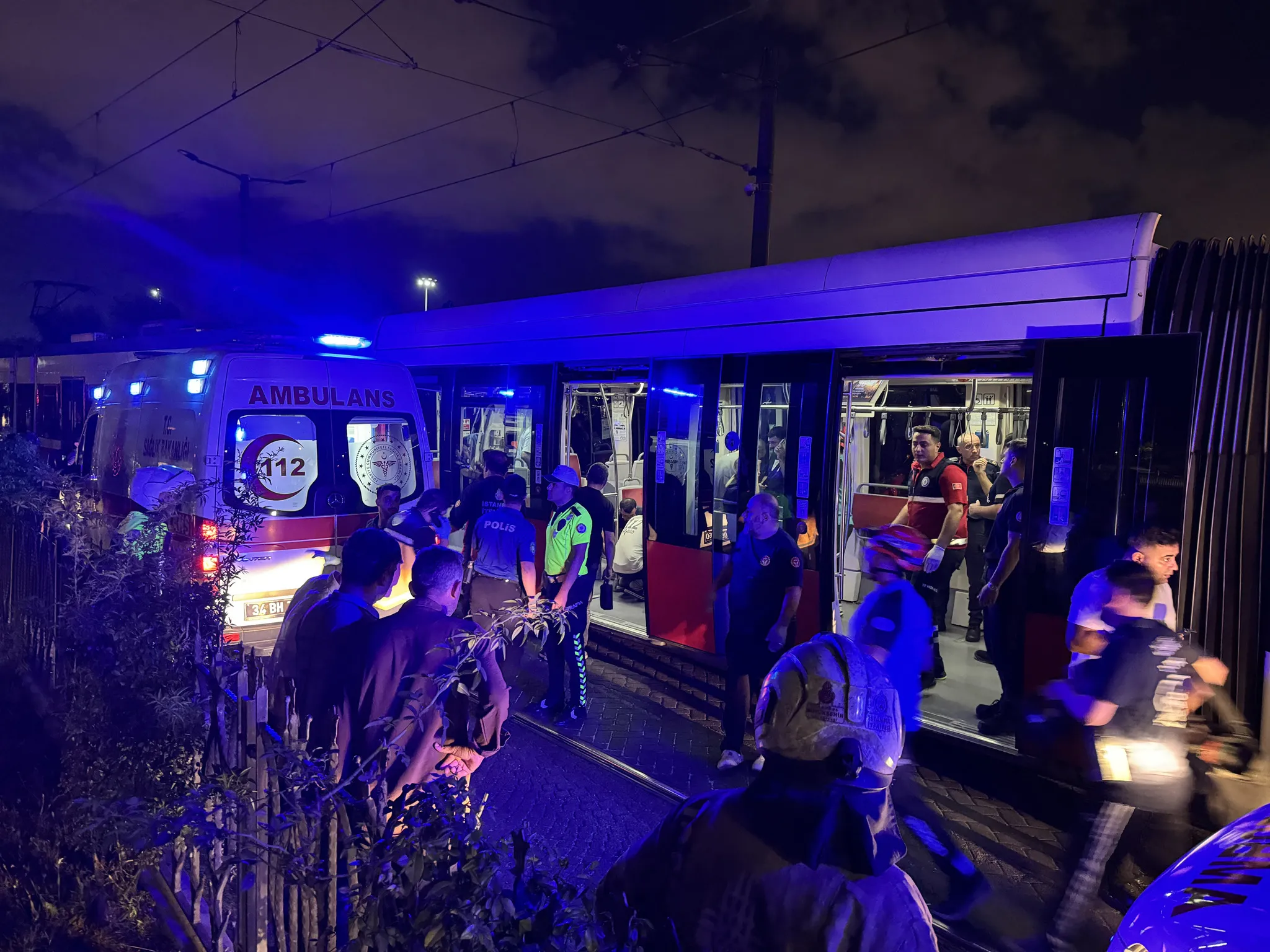 Zeytinburnu'nda Tramvay Kazası: 9 Yaralı