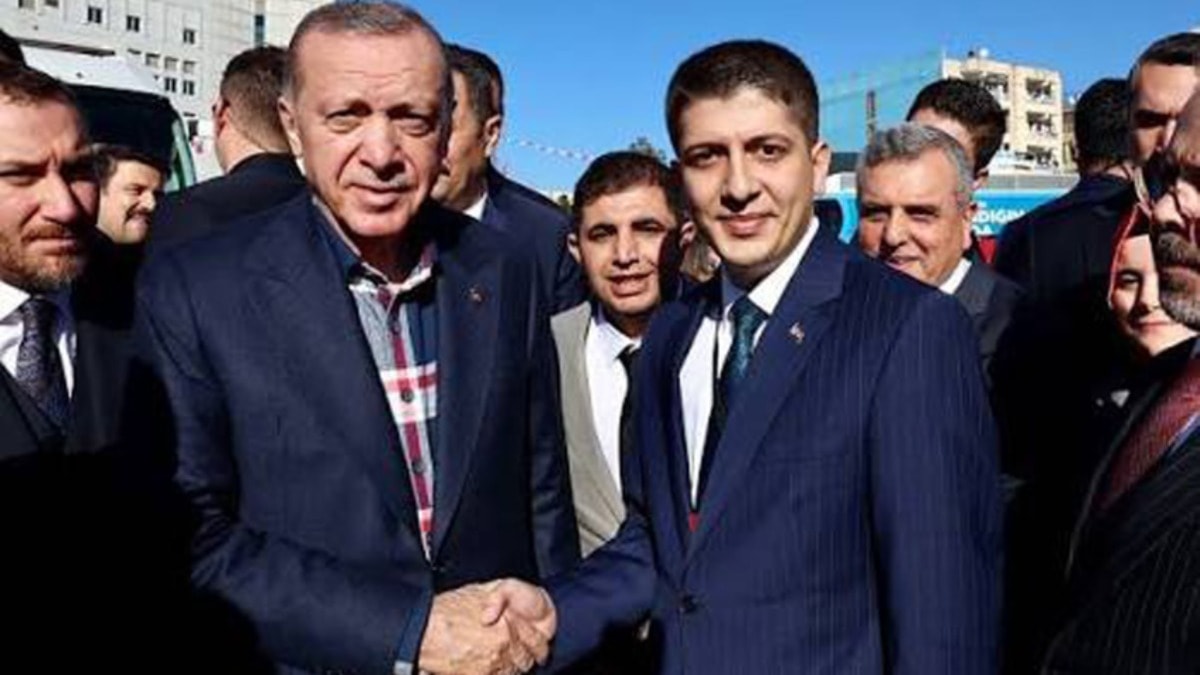 Zikrullah Paşa'dan kadro hamlesi: Yardımcısı görevden alındı