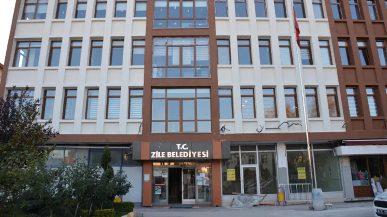 Zile Belediyesi'nde seçim kararı: Mahkeme yürütmeyi durdurdu