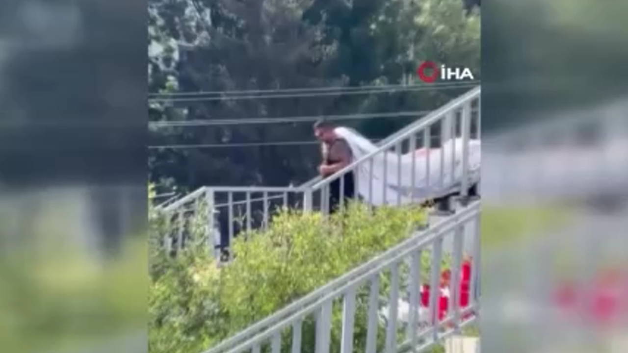 Zonguldak'ta Erdoğan Pankartını Söken Yurttaş Tutuklandı