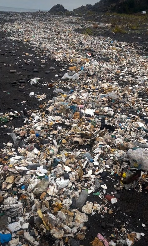 Zonguldak'ta Sağanak Sonrası Kozlu Sahili'ne Çöp Akını